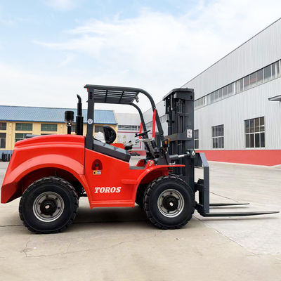 Chariot élévateur droit 4ton 5ton de mât de terrain accidenté certifié par l'EPA de haute résistance