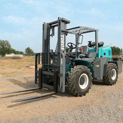 Camion élévateur extérieur de petite taille à haute performance avec type de cabine fermée