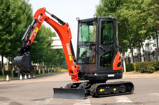 Excavatrice miniature Crawler Toros 2,6 tonnes Petit équipement de creusement pour la réparation de routes