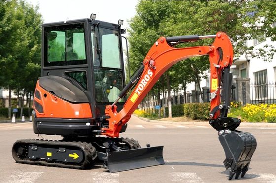 Excavatrice miniature Crawler Toros 2,6 tonnes Petit équipement de creusement pour la réparation de routes