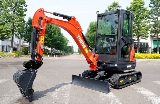 Excavatrice miniature Crawler Toros 2,6 tonnes Petit équipement de creusement pour la réparation de routes