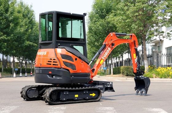 Excavatrice miniature Crawler Toros 2,6 tonnes Petit équipement de creusement pour la réparation de routes